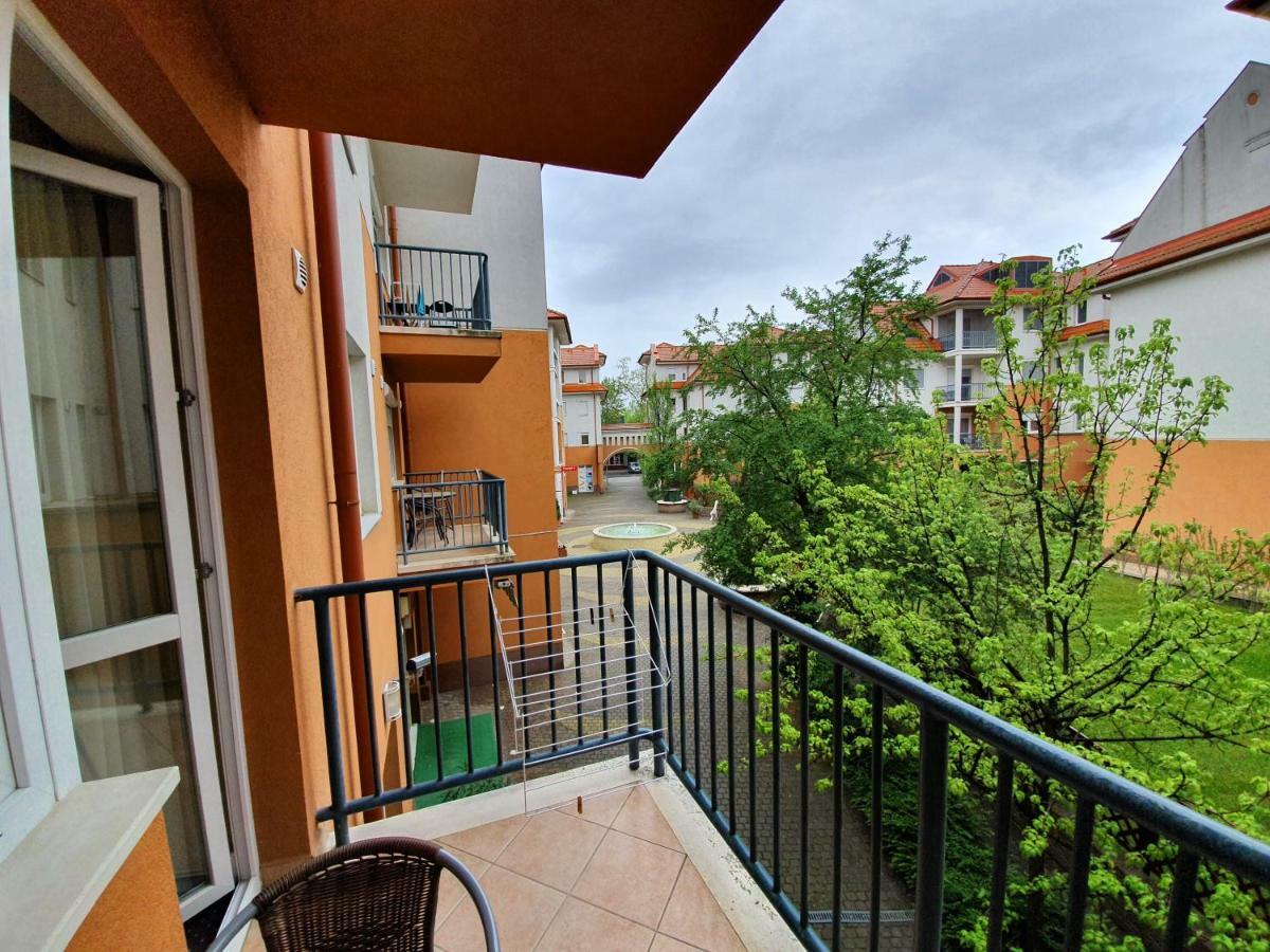 Baby Apartman Lejlighed Hajdúszoboszló Eksteriør billede